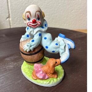 Vintage 1984 Lefton China Clown Figurine 04036 Balancing Barrel Dog Porcelain